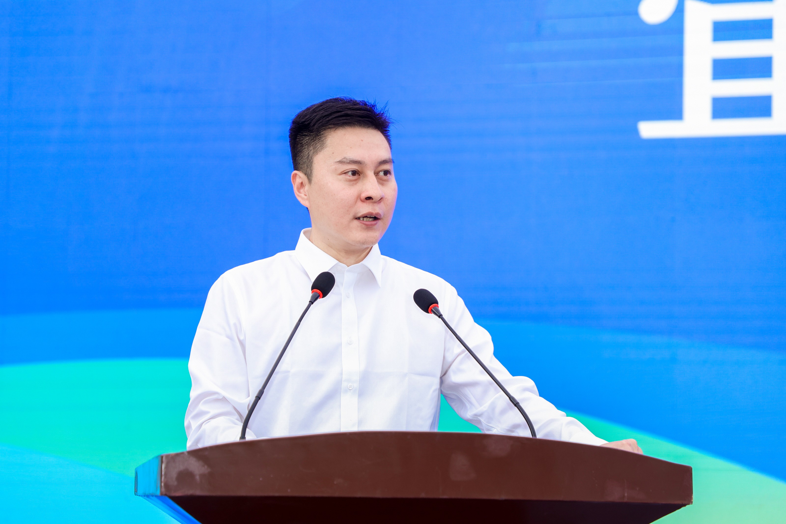 1726974906386567.jpg 品質2董亮.jpg